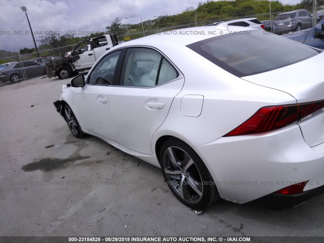 JTHBA1D2XJ5074598 - 2018 LEXUS IS 300 WHITE photo 3