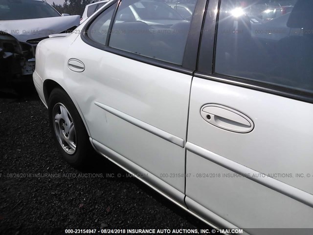 1G2WK52J22F122774 - 2002 PONTIAC GRAND PRIX SE 白色 照片 6