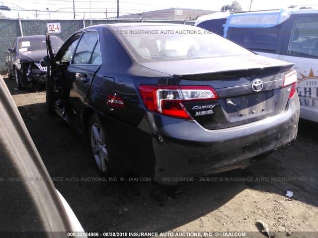 4T1BF1FKXDU299190 - 2013 TOYOTA CAMRY L/SE/LE/XLE 灰色 照片 3