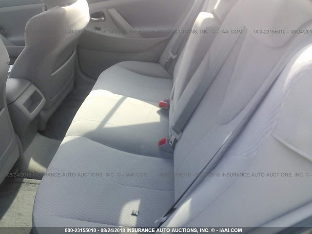 4T1BF3EKXAU096034 - 2010 TOYOTA CAMRY SE/LE/XLE ვერცხლისფერი ფოტო 8