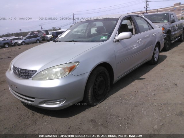 4T1BE32K92U001889 - 2002 TOYOTA CAMRY LE/XLE/SE Күміс фото 2