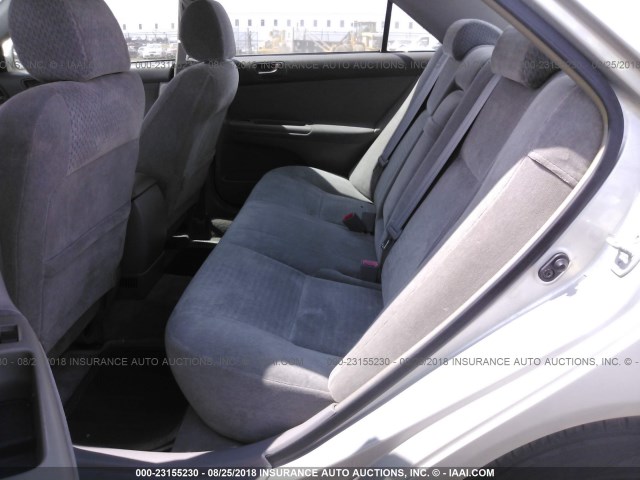 4T1BE32K92U001889 - 2002 TOYOTA CAMRY LE/XLE/SE Күміс фото 8