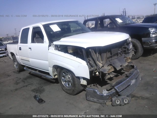 2GCEK13V071128928 - 2007 CHEVROLET SILVERADO K1500 CLASSIC CREW CAB WHITE photo 1