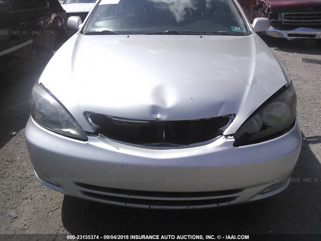 JTDBE32K220119018 - 2002 TOYOTA CAMRY LE/XLE/SE SILVER photo 6
