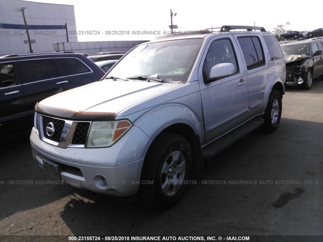 5N1AR18W26C652081 - 2006 NISSAN PATHFINDER LE/SE/XE SILVER photo 2