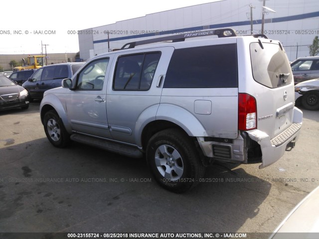 5N1AR18W26C652081 - 2006 NISSAN PATHFINDER LE/SE/XE SILVER photo 3