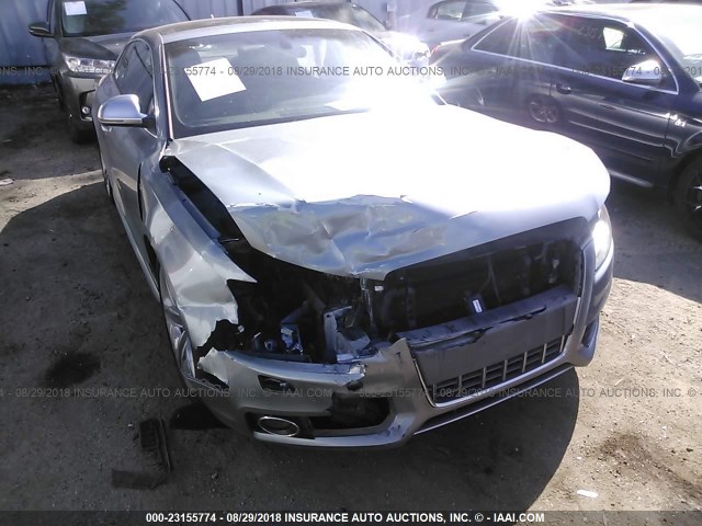 WAURV78T09A032256 - 2009 AUDI S5 QUATTRO GRAY photo 6