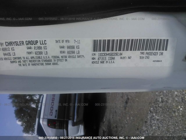 1B3CB3HA5BD296104 - 2011 DODGE CALIBER MAINSTREET WHITE photo 9