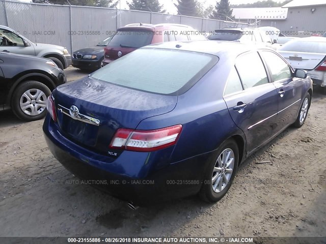 4T1BK3EK4BU615429 - 2011 TOYOTA CAMRY SE/LE/XLE 深蓝色 照片 4