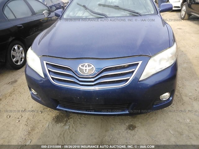 4T1BK3EK4BU615429 - 2011 TOYOTA CAMRY SE/LE/XLE 深蓝色 照片 6