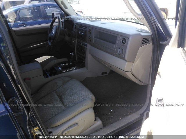 1J8HG48K56C235540 - 2006 JEEP COMMANDER BLUE photo 5