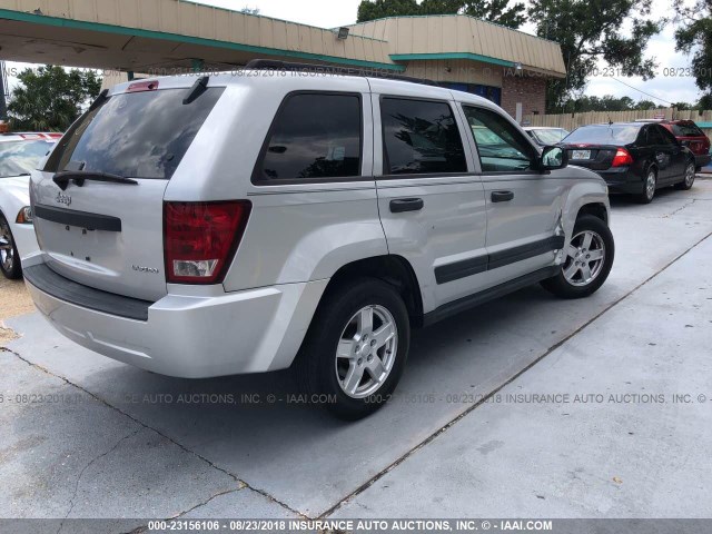 1J4GS48K35C582908 - 2005 JEEP GRAND CHEROKEE LAREDO/COLUMBIA/FREEDOM 银色 照片 4