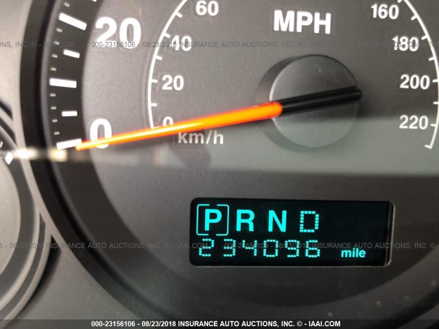 1J4GS48K35C582908 - 2005 JEEP GRAND CHEROKEE LAREDO/COLUMBIA/FREEDOM 银色 照片 7