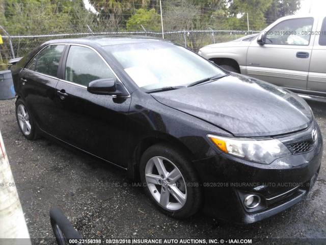 4T1BF1FK9EU810566 - 2014 TOYOTA CAMRY L/SE/LE/XLE Qara foto 1