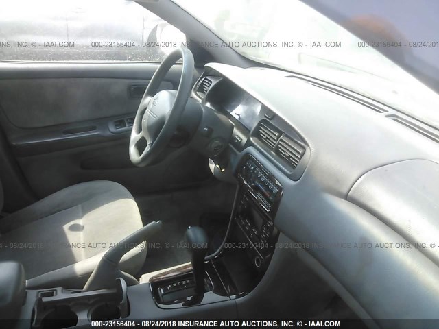 1N4DL01D4WC247352 - 1998 NISSAN ALTIMA XE/GXE/SE/GLE SILVER photo 5