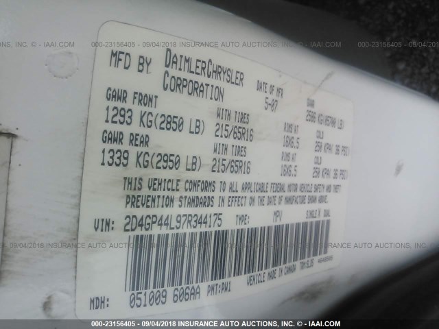 2D4GP44L97R344175 - 2007 DODGE GRAND CARAVAN SXT WHITE photo 9