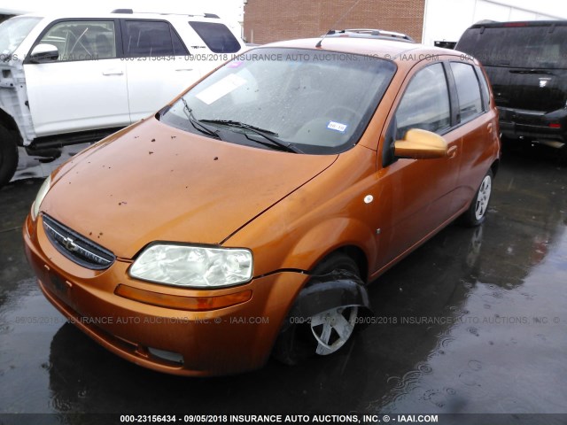 KL1TD66647B762933 - 2007 CHEVROLET AVEO LS ORANGE photo 2