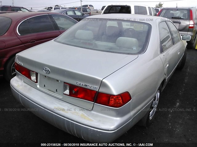 JT2BG22K3Y0469618 - 2000 TOYOTA CAMRY CE/LE/XLE 银色 照片 4