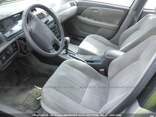 JT2BG22K3Y0469618 - 2000 TOYOTA CAMRY CE/LE/XLE 银色 照片 5