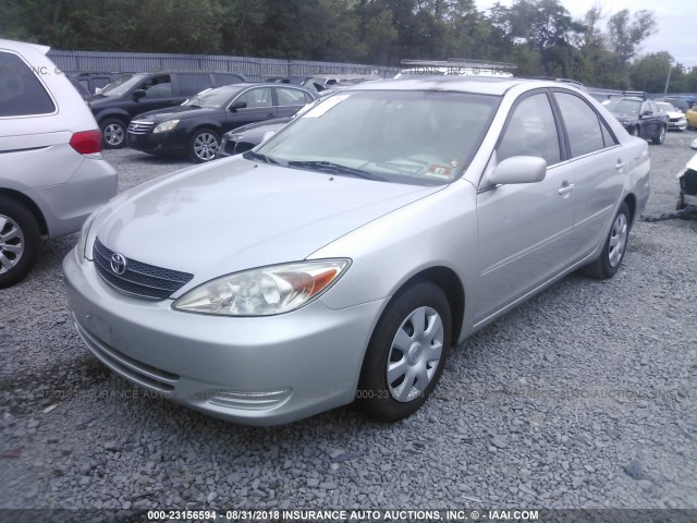 4T1BE32K24U865928 - 2004 TOYOTA CAMRY LE/XLE/SE 灰色 照片 2