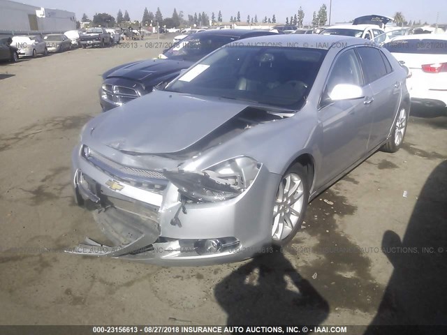 1G1ZE5E10BF378545 - 2011 CHEVROLET MALIBU LTZ 银色 照片 2