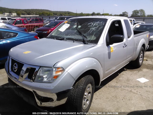 1N6BD0CT5AC422314 - 2010 NISSAN FRONTIER KING CAB SE/LE/NISMO SILVER photo 2