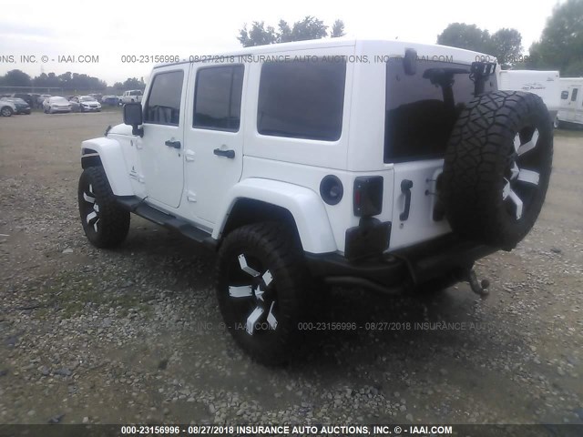 1C4BJWEG1DL523918 - 2013 JEEP WRANGLER UNLIMITE SAHARA WHITE photo 3