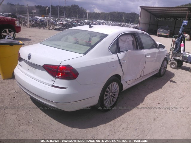 1VWBS7A37GC038349 - 2016 VOLKSWAGEN PASSAT SE WHITE photo 4