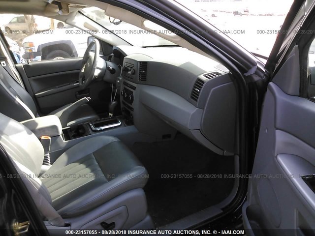 1J4GS48K05C704446 - 2005 JEEP GRAND CHEROKEE LAREDO/COLUMBIA/FREEDOM 黑色 照片 5