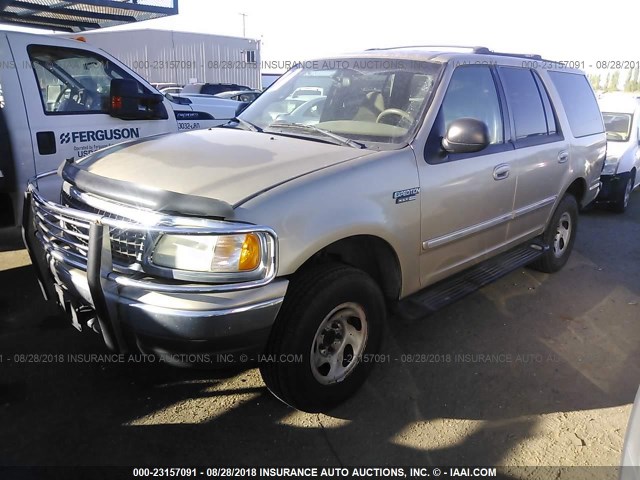 1FMRU1660YLB86030 - 2000 FORD EXPEDITION XLT GOLD photo 2