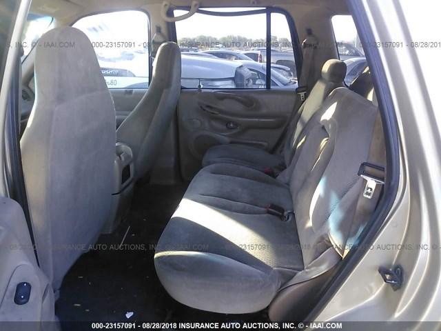 1FMRU1660YLB86030 - 2000 FORD EXPEDITION XLT GOLD photo 8