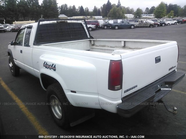 1GTHK39J0TE535752 - 1996 GMC SIERRA K3500 WHITE photo 3