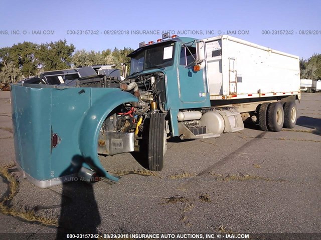 1XP5AR7X71D571455 - 2001 PETERBILT 379 BLUE photo 2