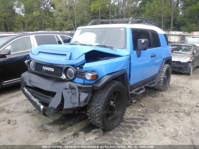 JTEBU11FX70094058 - 2007 TOYOTA FJ CRUISER BLUE photo 2