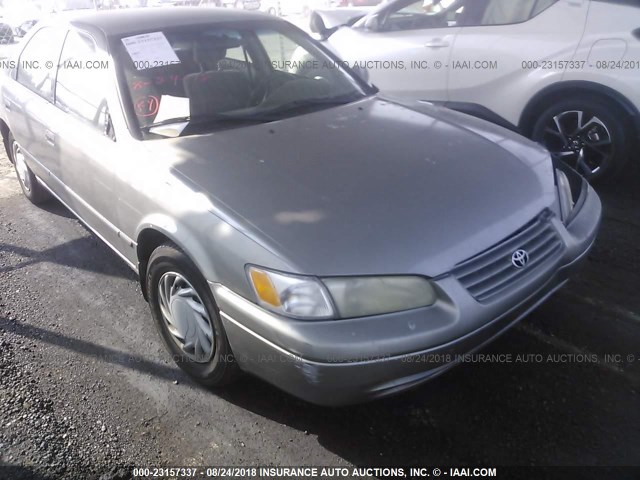JT2BG22K3W0214500 - 1998 TOYOTA CAMRY CE/LE/XLE 米色 照片 1