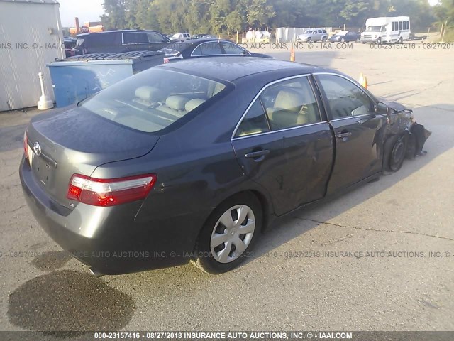 4T1BK46K07U014496 - 2007 TOYOTA CAMRY NEW GENERAT LE/XLE/SE GRAY photo 4