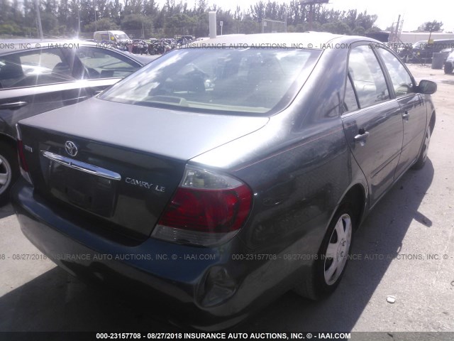 JTDBE32K763063016 - 2006 TOYOTA CAMRY LE/XLE GREEN photo 4