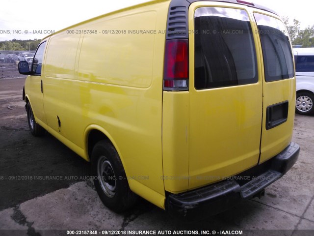 1GTHG35R221109497 - 2002 GMC SAVANA G3500 YELLOW photo 3