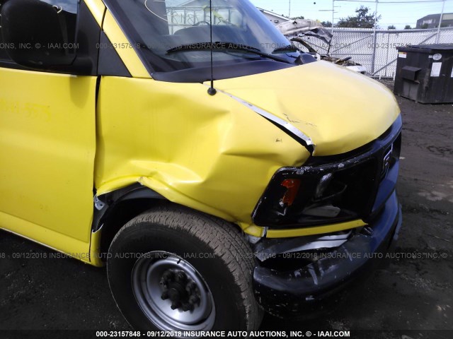 1GTHG35R221109497 - 2002 GMC SAVANA G3500 YELLOW photo 6