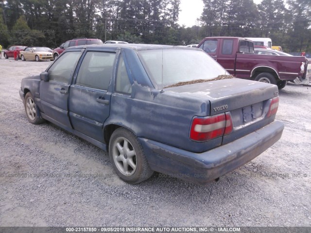 YV1LS555XV1400930 - 1997 VOLVO 850 BLUE photo 3