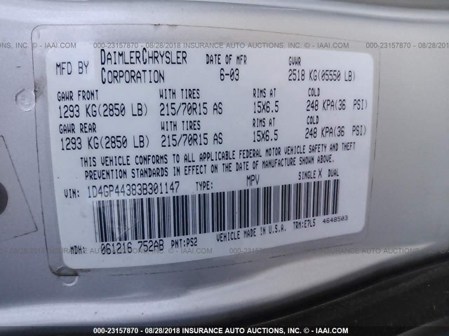 1D4GP44383B301147 - 2003 DODGE GRAND CARAVAN SPORT SILVER photo 9