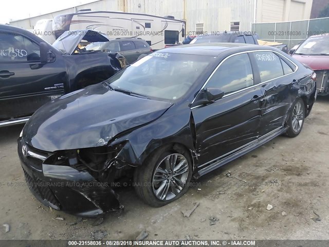 4T1BF1FK8GU260067 - 2016 TOYOTA CAMRY LE/XLE/SE/XSE 黑色 照片 2