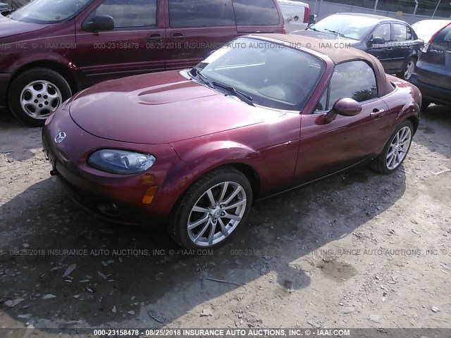 JM1NC25F570126502 - 2007 MAZDA MX-5 MIATA MAROON photo 2