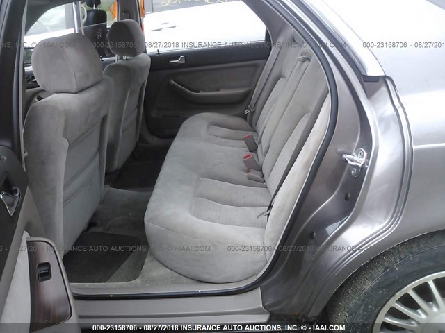 JH4KA7651NC030601 - 1992 ACURA LEGEND L GRAY photo 8