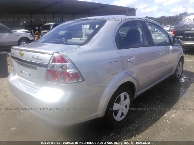 KL1TD5DE6BB196853 - 2011 CHEVROLET AVEO LS/LT Gümüş foto 4
