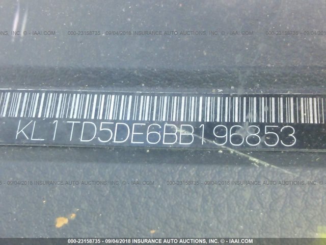 KL1TD5DE6BB196853 - 2011 CHEVROLET AVEO LS/LT Gümüş foto 9