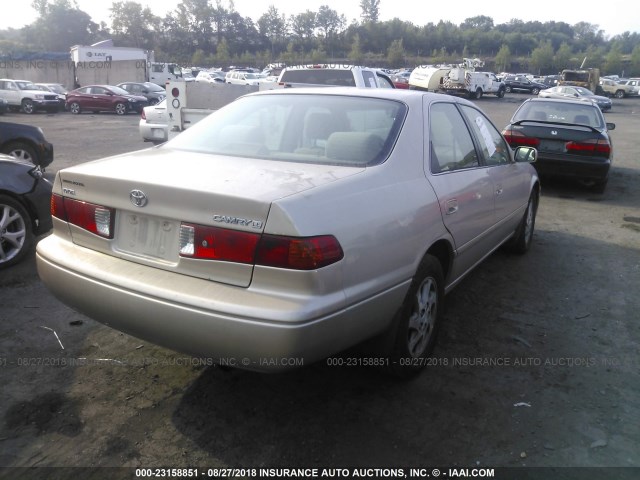 4T1BF22KX1U115356 - 2001 TOYOTA CAMRY LE/XLE TAN photo 4