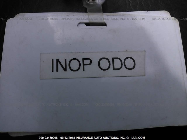 JS1VS55AX62119051 - 2006 SUZUKI C50 WHITE photo 7