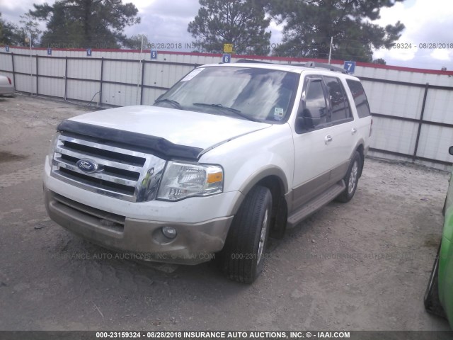 1FMJU1H58BEF56069 - 2011 FORD EXPEDITION XLT/KING RANCH WHITE photo 2