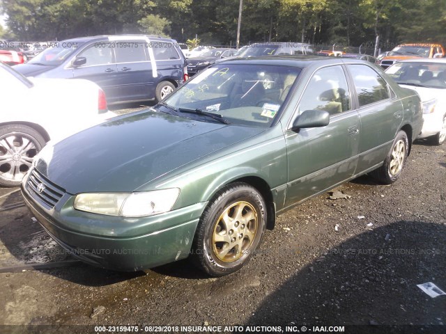 JT2BF22K1X0185731 - 1999 TOYOTA CAMRY LE/XLE GREEN photo 2